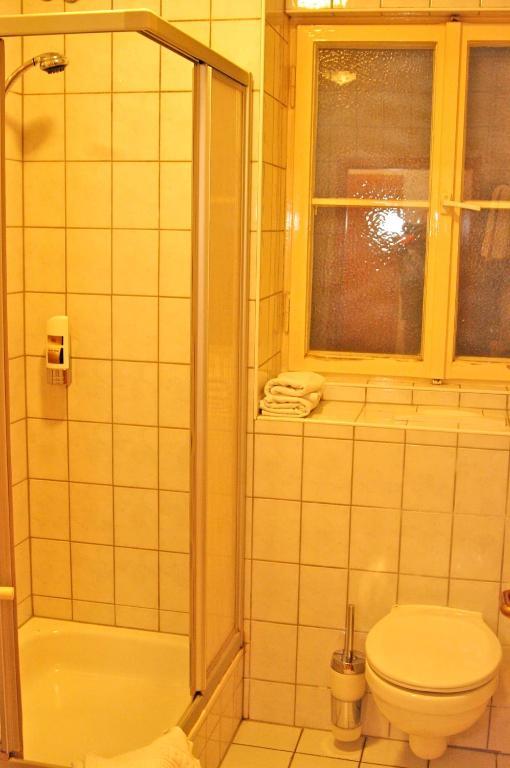 Gasthof zum Kauzen Ochsenfurt Zimmer foto