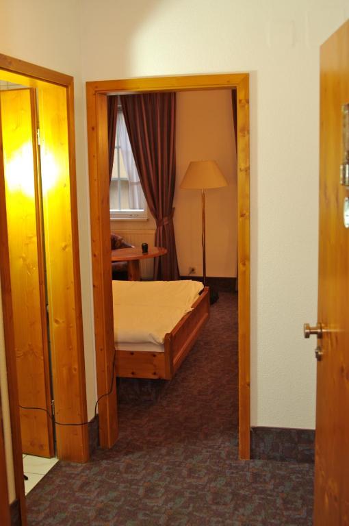 Gasthof zum Kauzen Ochsenfurt Zimmer foto